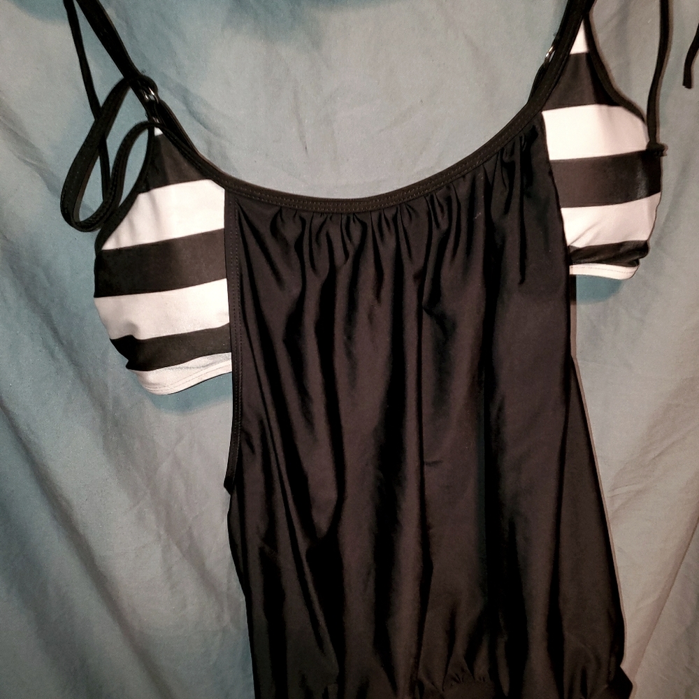 Womens Swim Suit Size XL